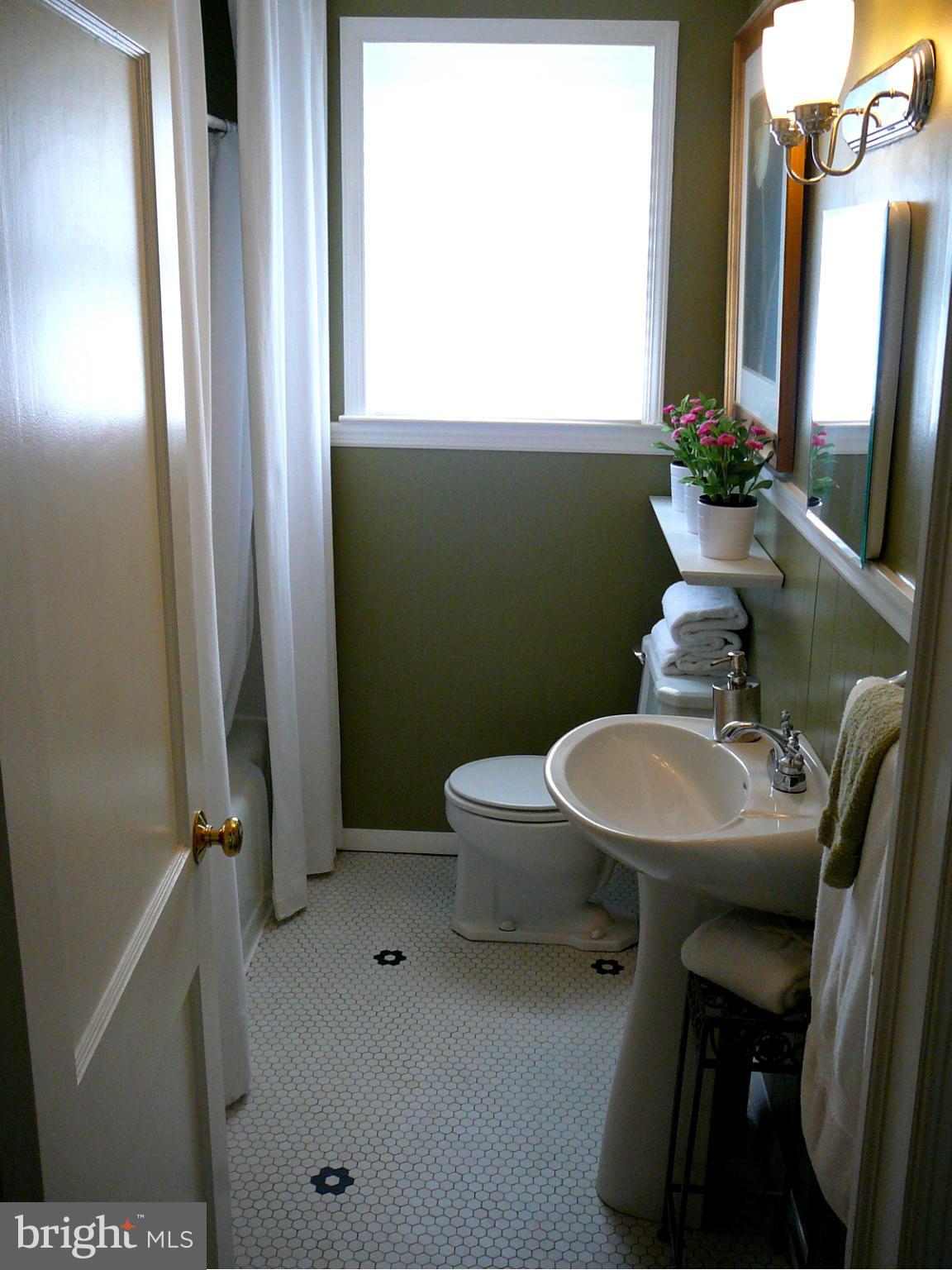 3708 East Joppa Road Baltimore, MD 21236 - Photo 12 of 30 Bath
