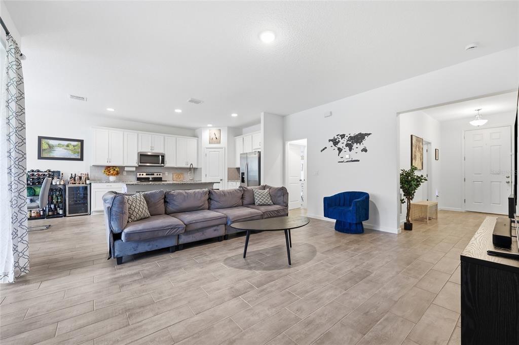 9068 Cape Cod Road DeLand, FL 32724 - Photo 9 of 28 Gallery Image 9