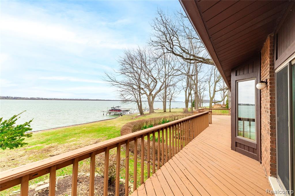 27981 Elba Road Grosse Ile, MI 48138 - Photo 18 of 56 Gallery Image 18
