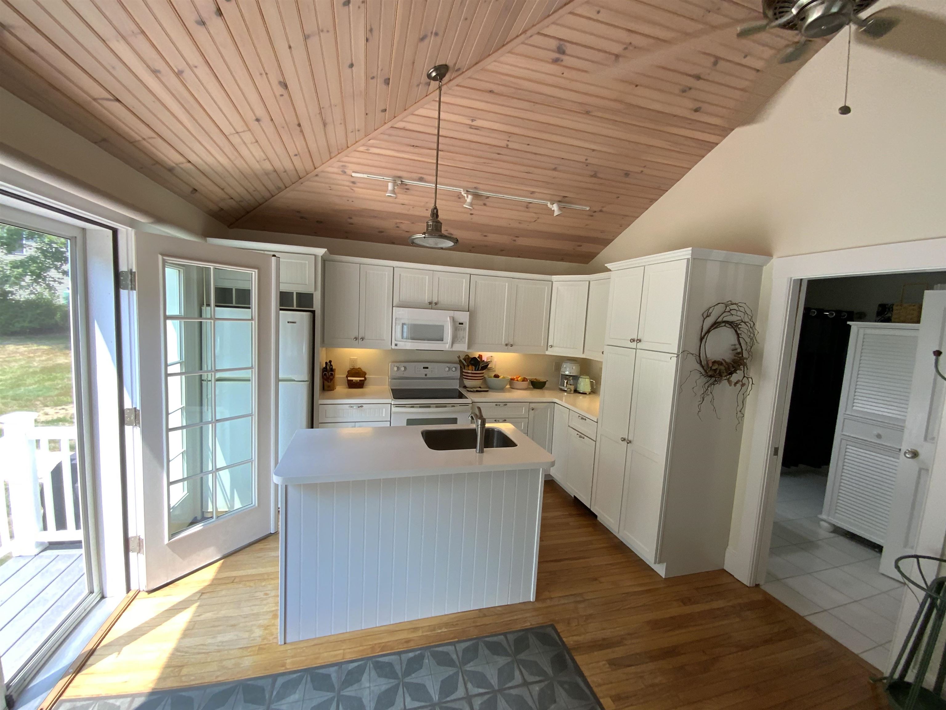 32 Cable Road, Unit 6 Rye, NH 03870 - Photo 16 of 33