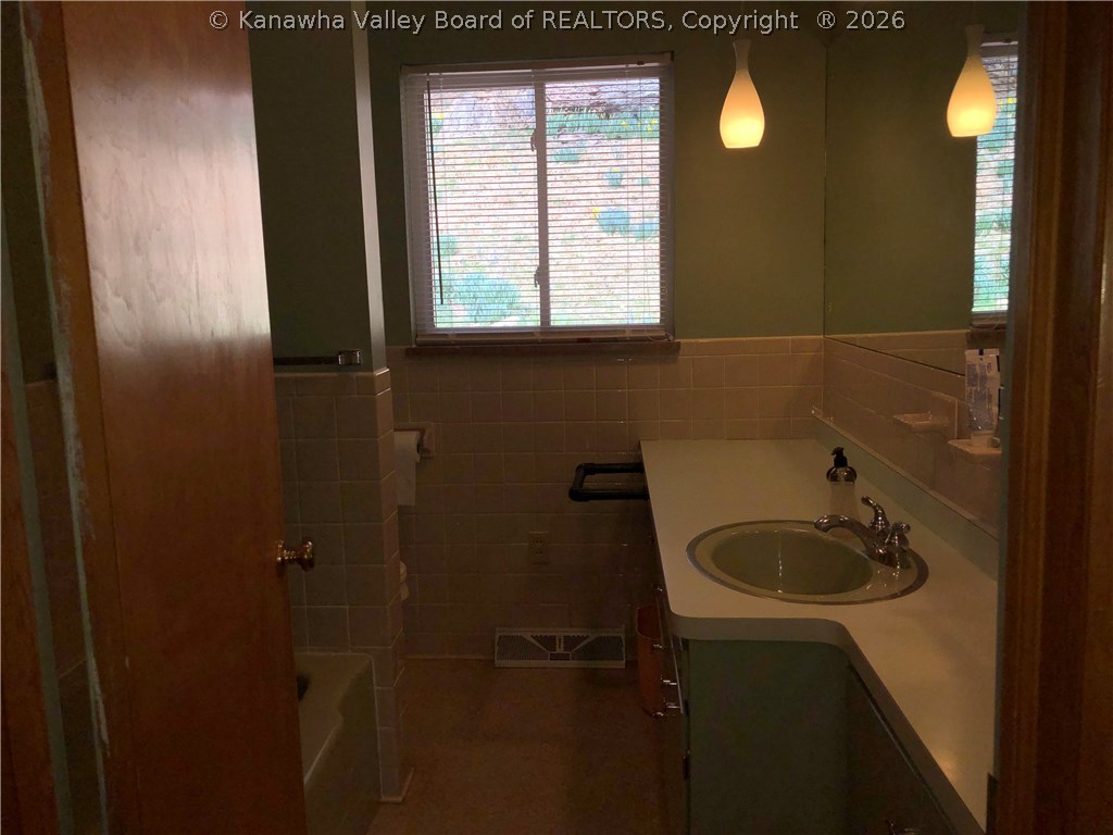 1703 East Mud River Road Milton, WV 25541 - Photo 16 of 24 Gallery Image 16