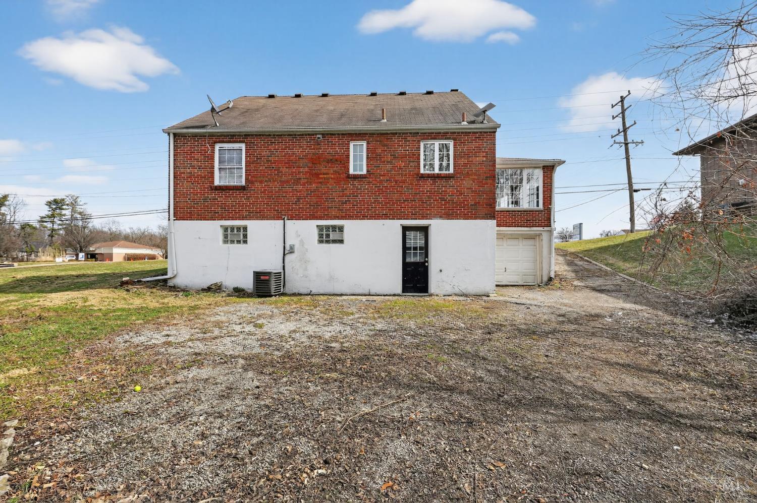 6621 Winton Road Cincinnati, OH 45224 - Photo 28 of 34