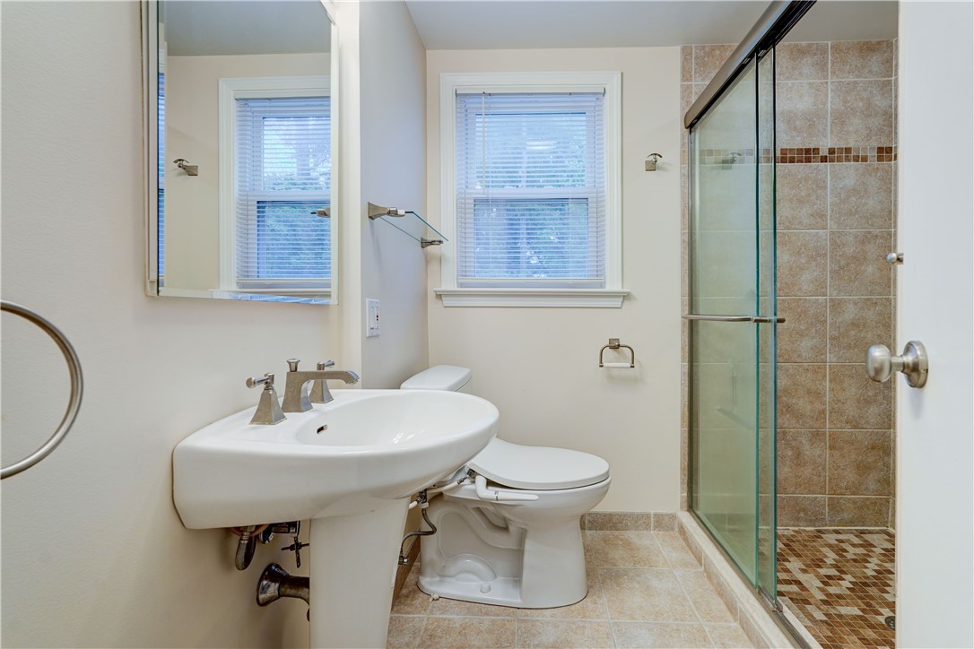 380 Hillside Avenue Rochester, NY 14610 - Photo 20 of 28