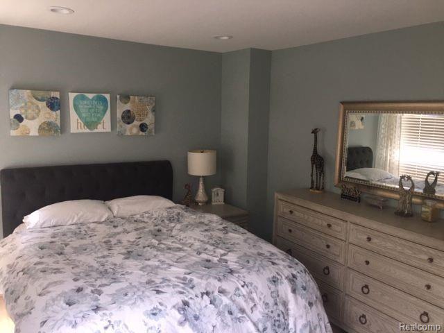 1426 Crescent Lane Rochester Hills, MI 48306 - Photo 13 of 23