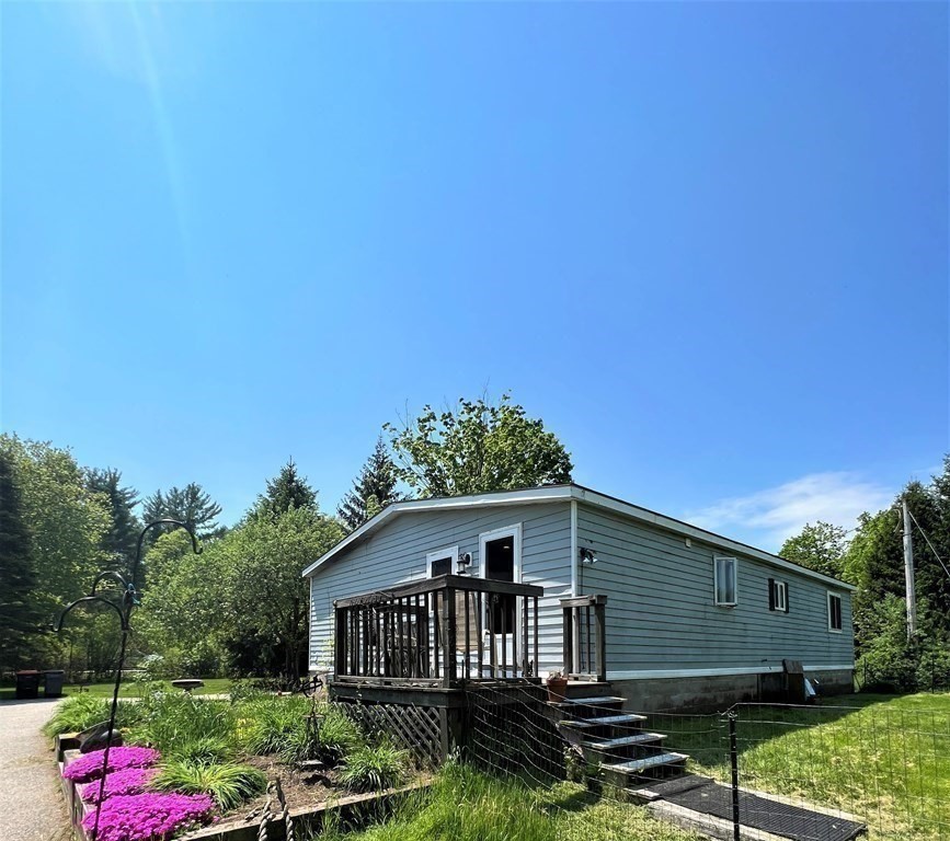 697 Fremont Road Chester, NH 03036 - Photo 31 of 36
