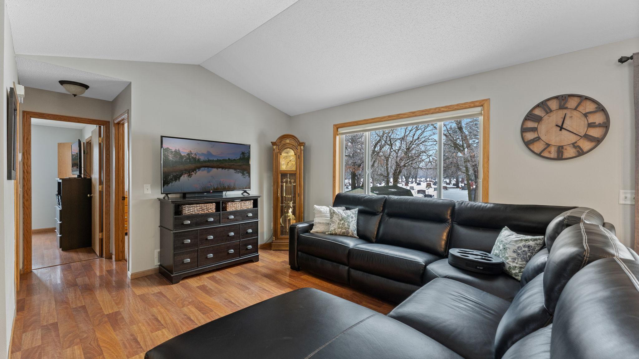 423 13th Avenue South Sauk Rapids, MN 56379 - Photo 5 of 32