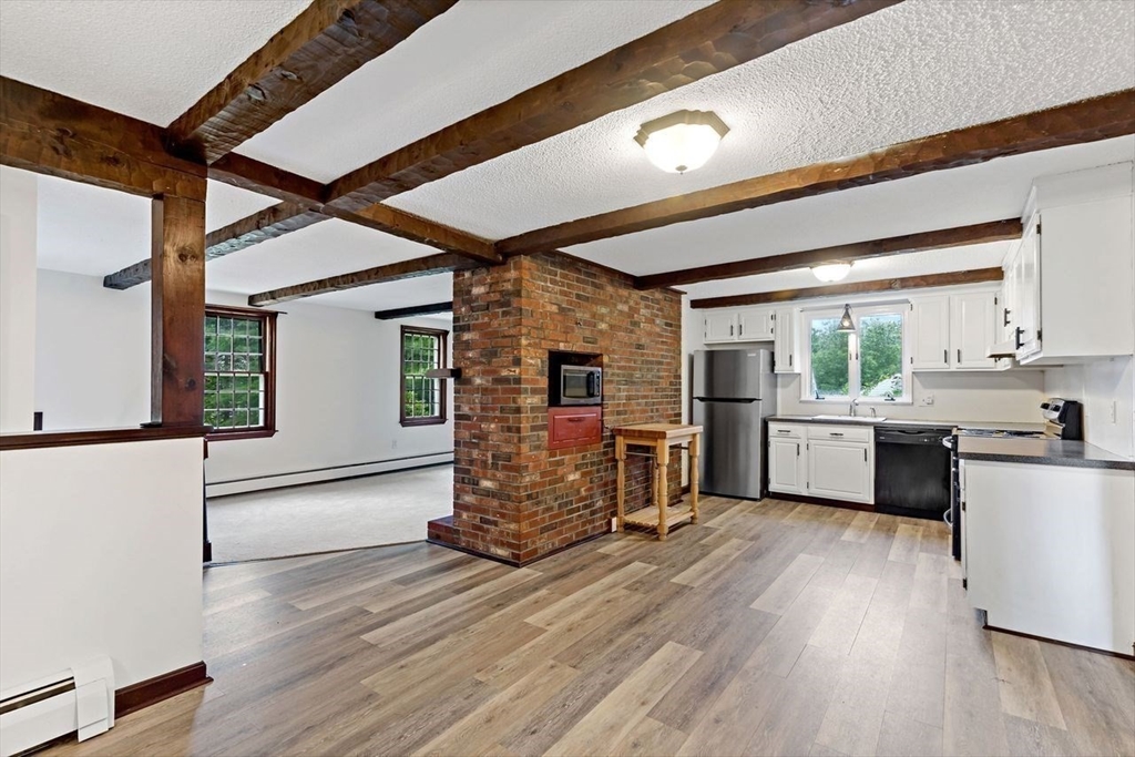 17 West Pond Road Plymouth, MA 02360 - Photo 4 of 25 Gallery Image 4