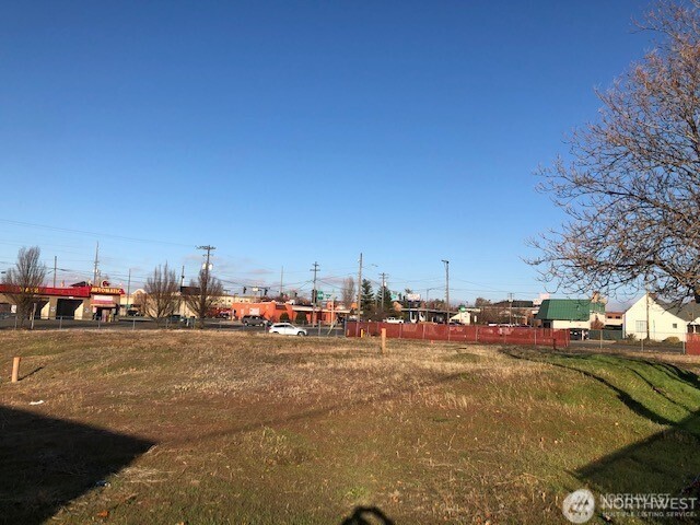 703 West Main Street Walla Walla, WA 99362 - Photo 1 of 5
