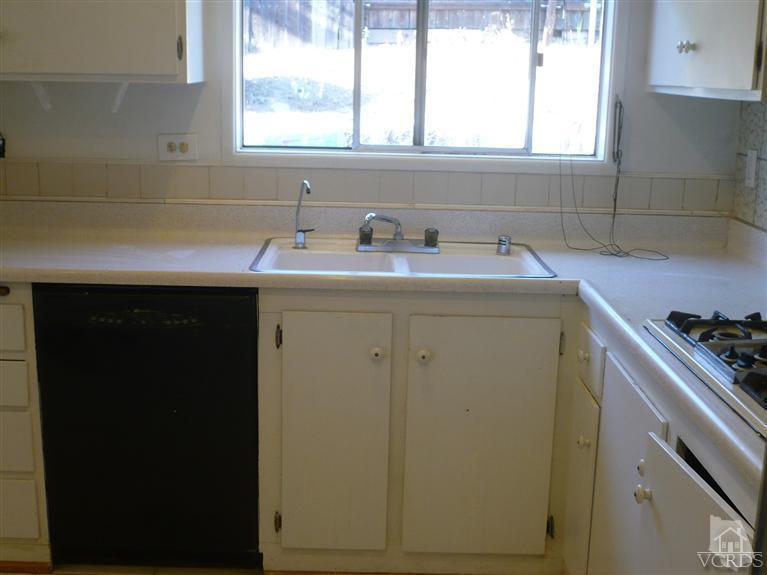 643 Marsh Rondo Camarillo, CA 93010 - Photo 13 of 30 Additional Photo