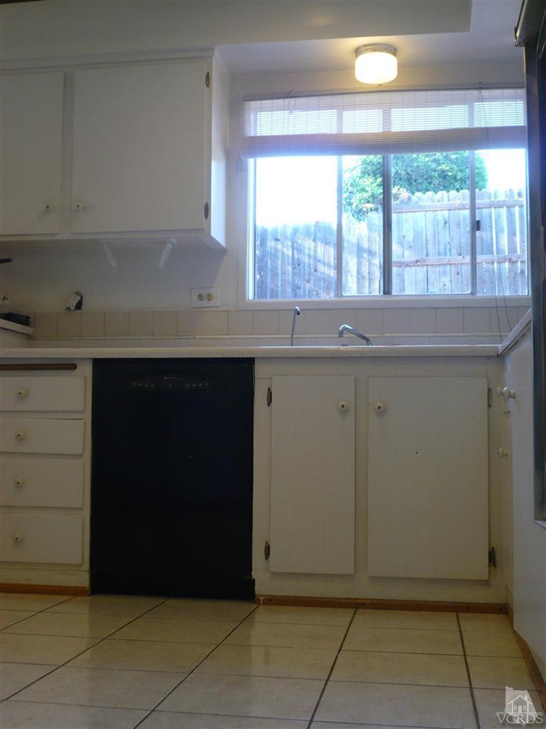 643 Marsh Rondo Camarillo, CA 93010 - Photo 14 of 30 Additional Photo