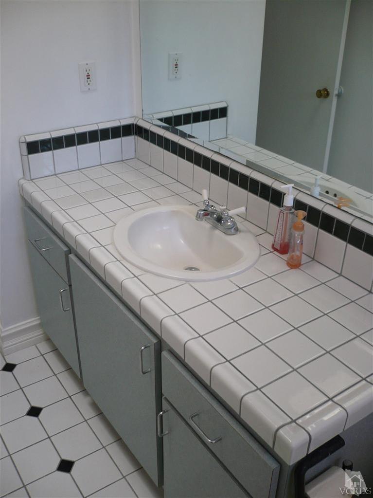 643 Marsh Rondo Camarillo, CA 93010 - Photo 21 of 30 Additional Photo