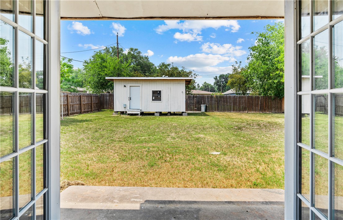 1208 West 2nd Street Alice, TX 78332 - Photo 5 of 13