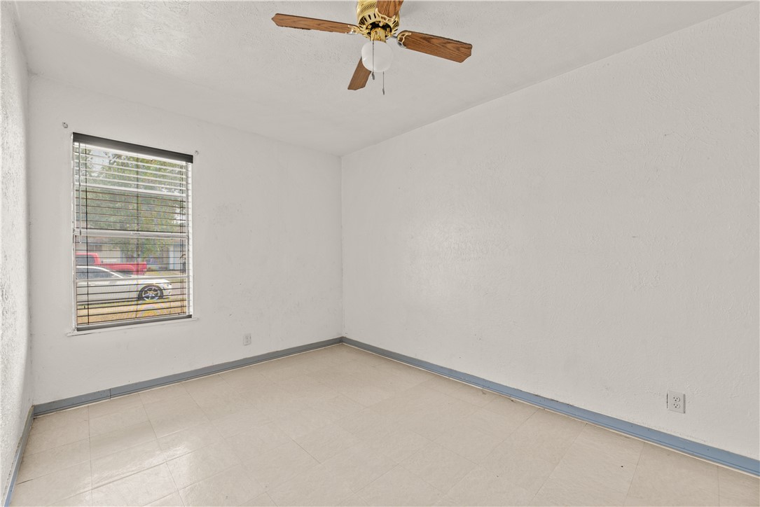 1208 West 2nd Street Alice, TX 78332 - Photo 8 of 13