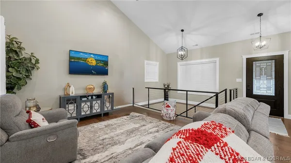 $1,799,900 | 1972 Arrowridge Drive, Roach, MO 65787