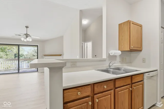 $227,900 | 11635 Lenox Lane, Unit 206, Carmel, IN 46032