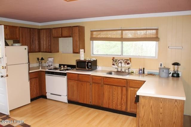 134 Riverside Drive Greentown, PA 18426 - Photo 8 of 15