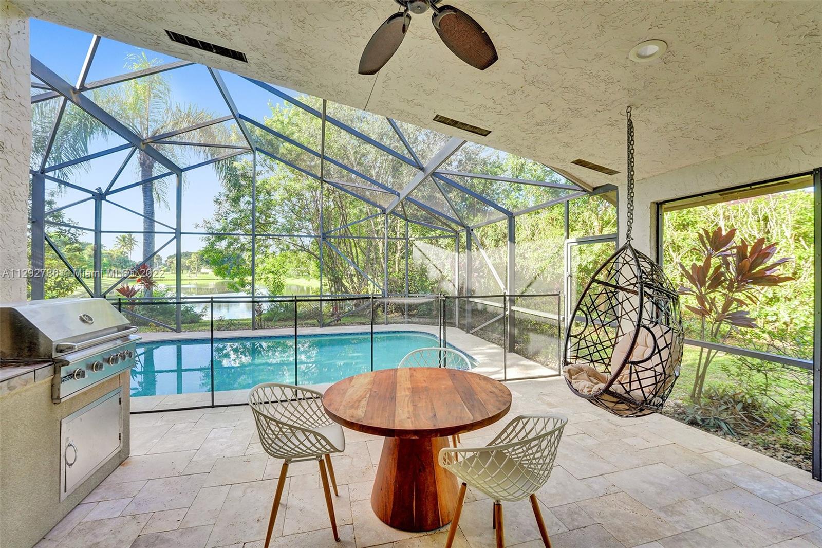 10150 Camelback Lane Boca Raton, FL 33498 - Photo 4 of 67