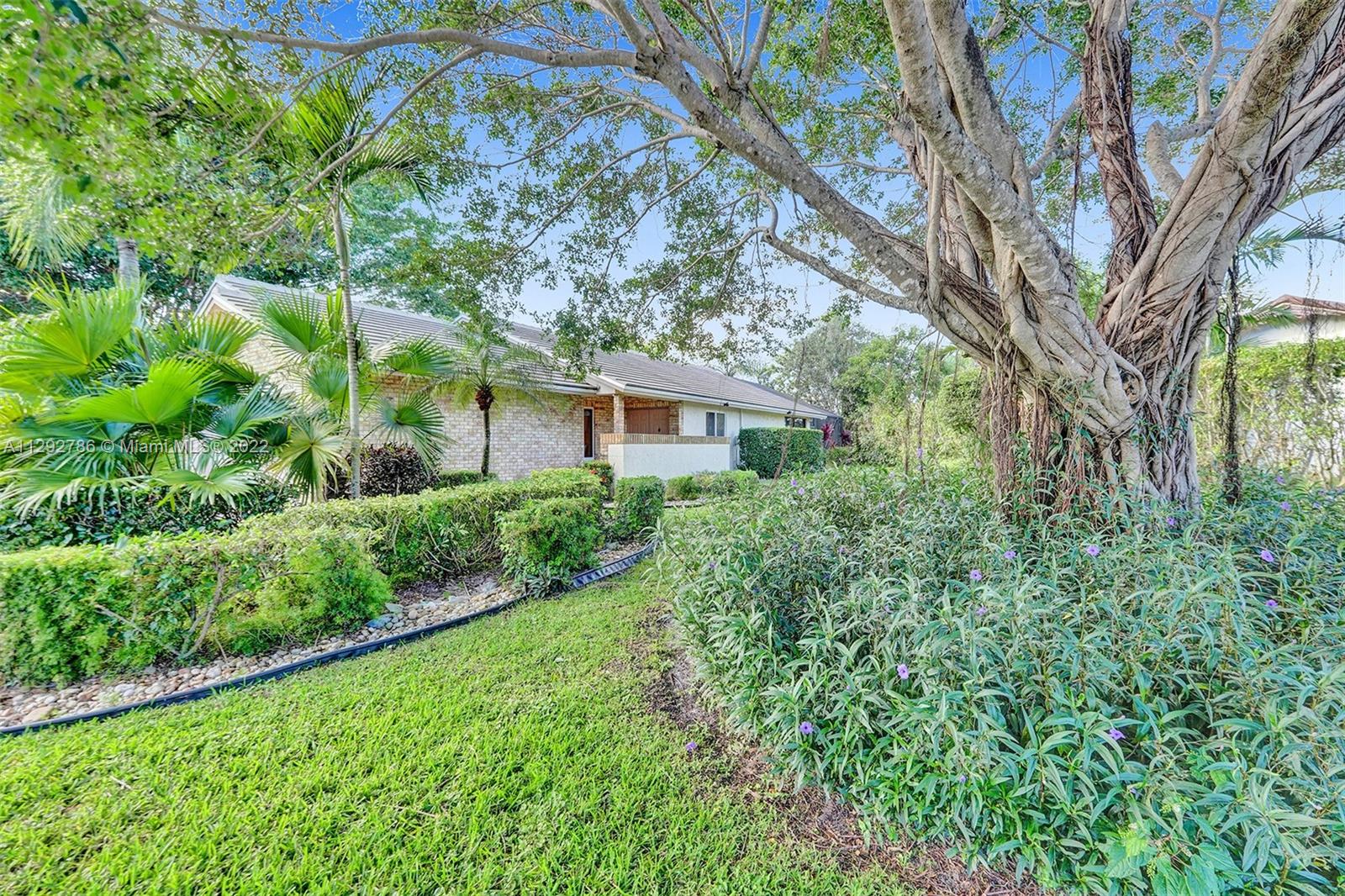 10150 Camelback Lane Boca Raton, FL 33498 - Photo 55 of 67