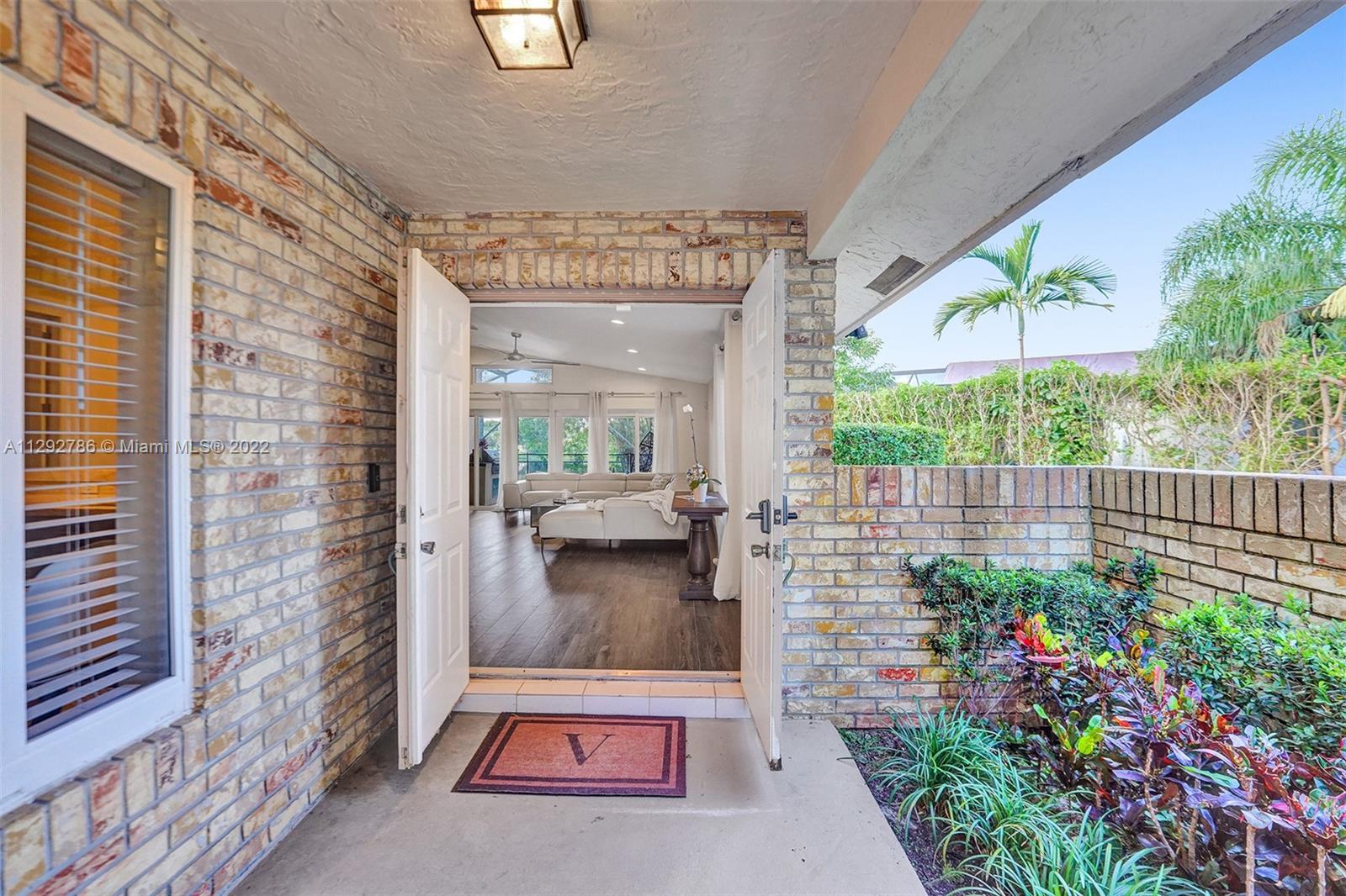10150 Camelback Lane Boca Raton, FL 33498 - Photo 9 of 67