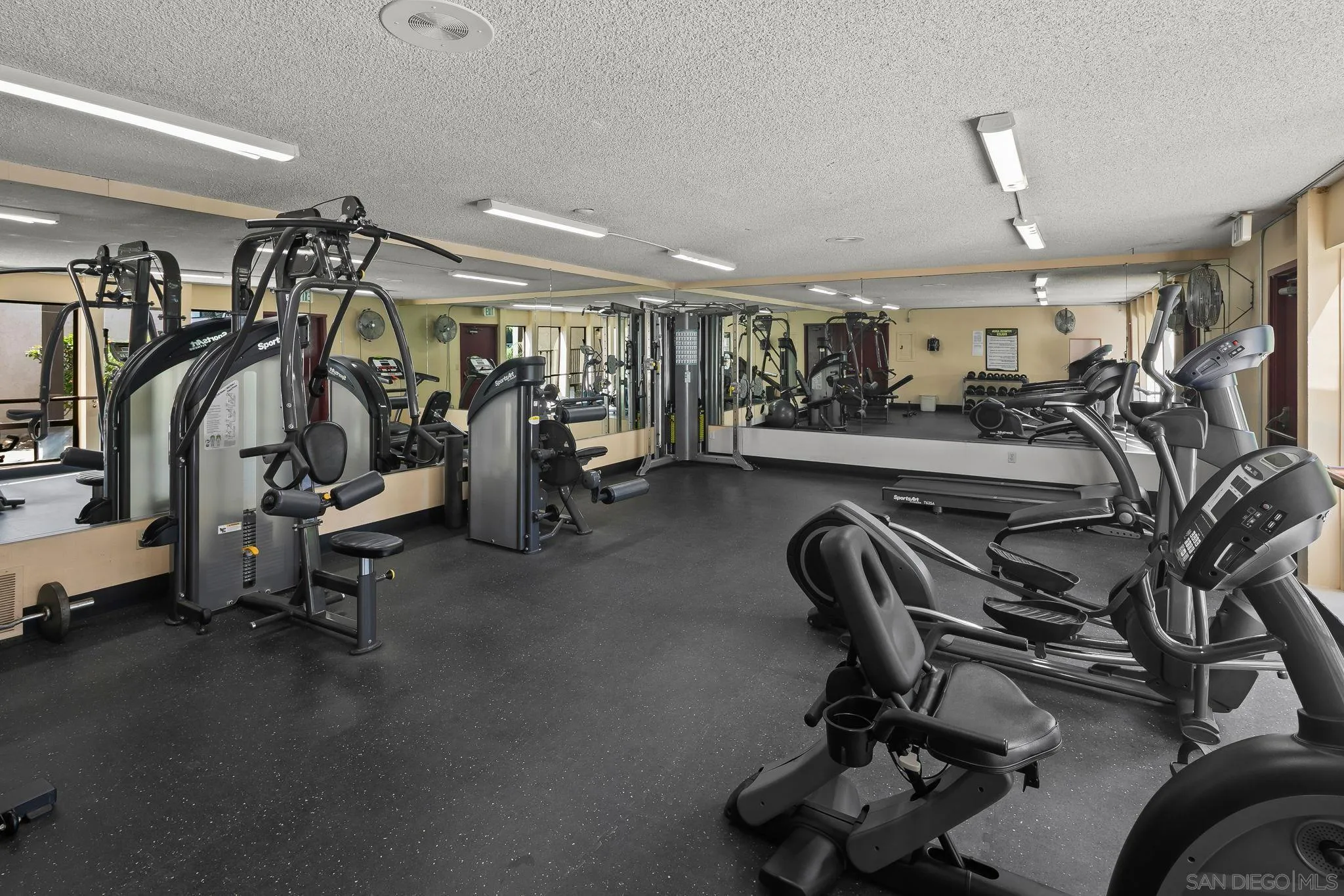 6780 Friars Road, Unit 272 San Diego, CA 92108 - Photo 24 of 35 a view of a room with gym equipment