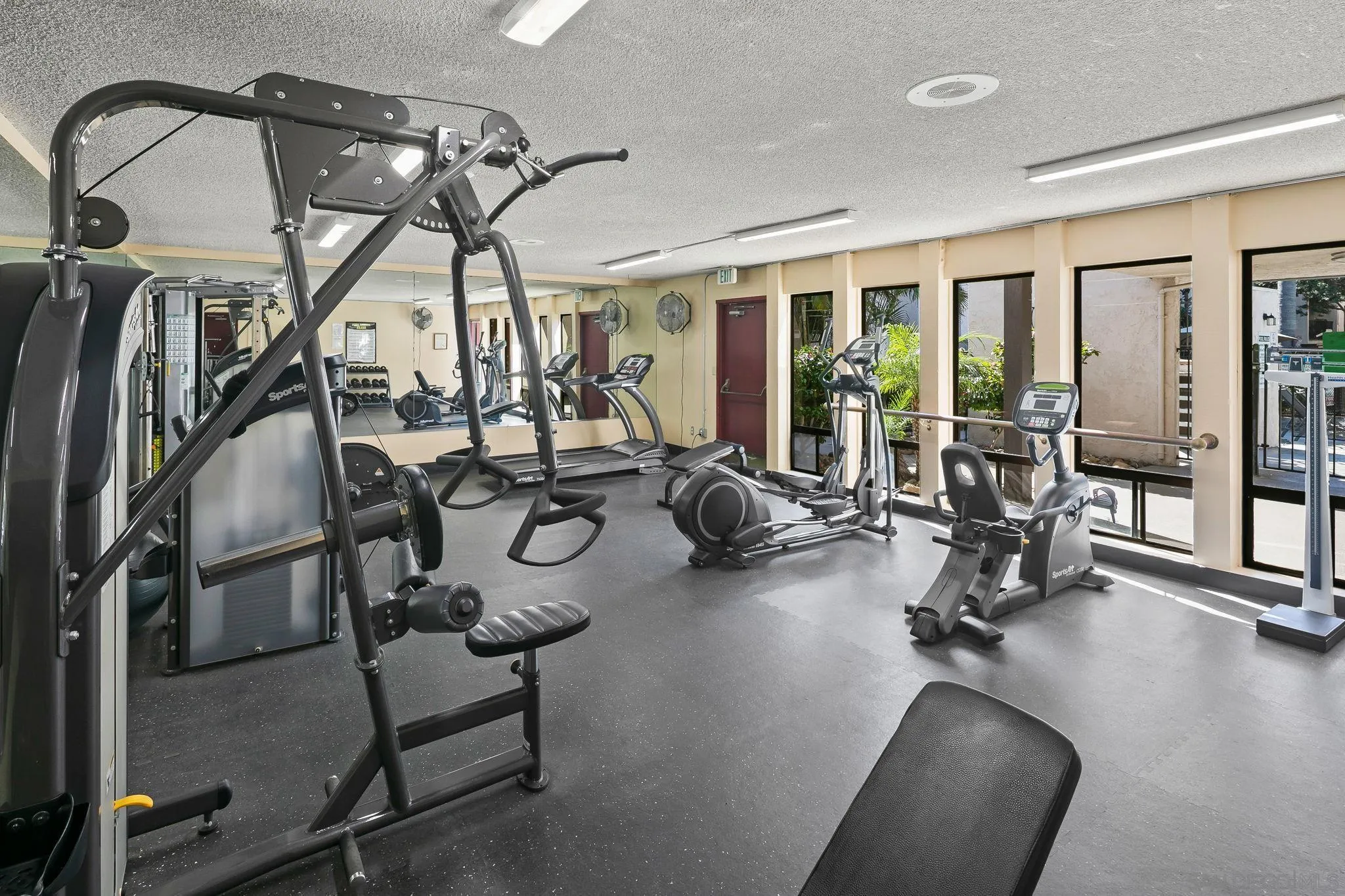 6780 Friars Road, Unit 272 San Diego, CA 92108 - Photo 25 of 35 a view of a room with gym equipment