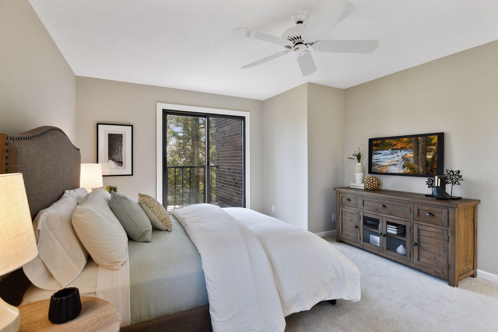 5501 Dewey Hill Road, Unit 332 Edina, MN 55439 - Photo 13 of 28 Gallery Image 13