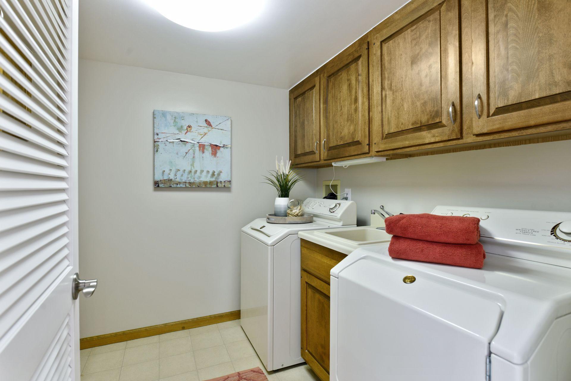 5501 Dewey Hill Road, Unit 332 Edina, MN 55439 - Photo 20 of 28 Gallery Image 20