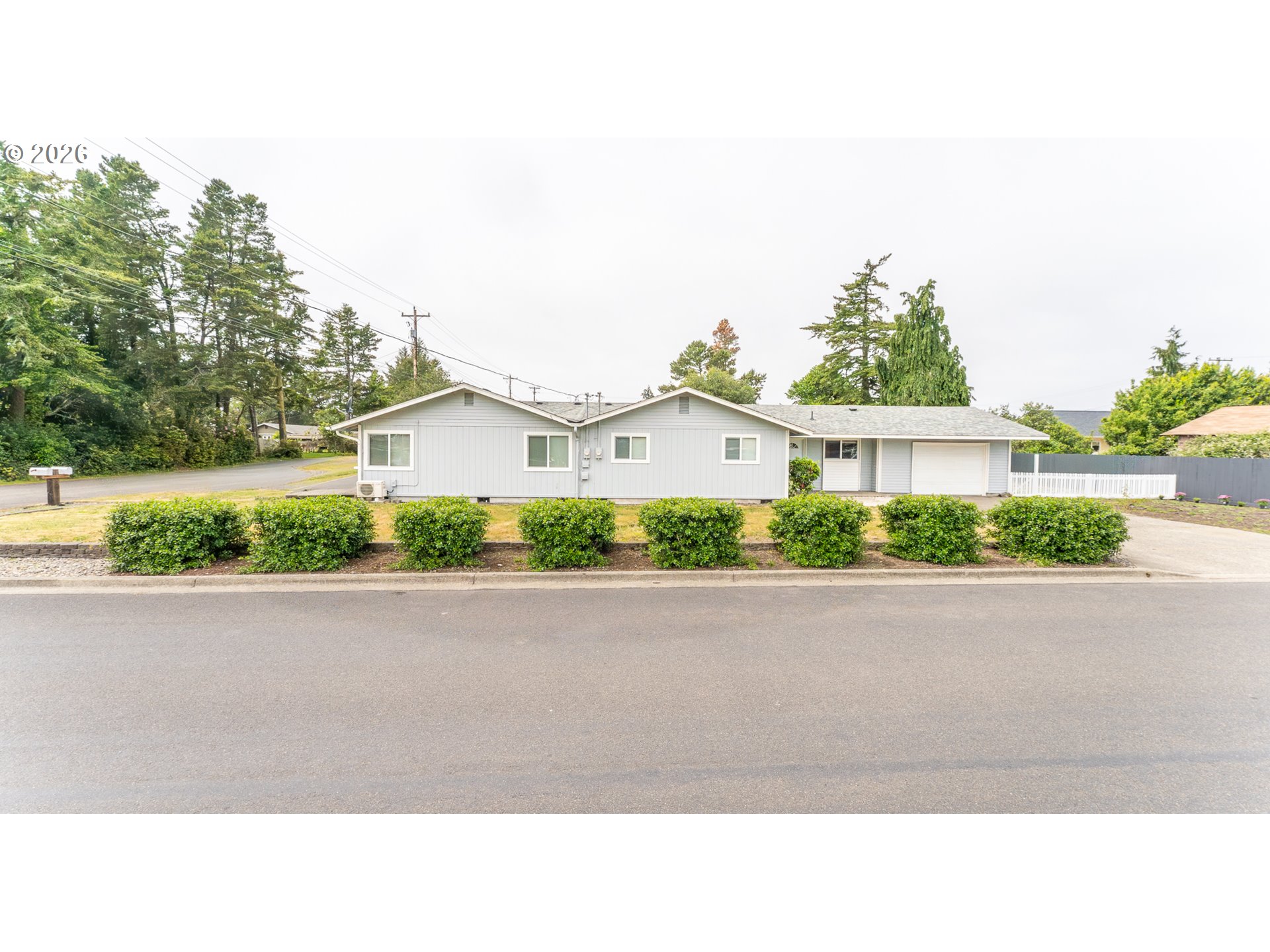 2025 Pine Street Florence, OR 97439 - Photo 1 of 29