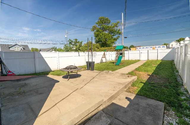 $269,900 | 232 Charlotte Street, Lawrenceburg, IN 47025