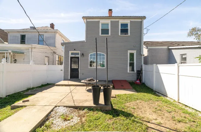 $269,900 | 232 Charlotte Street, Lawrenceburg, IN 47025