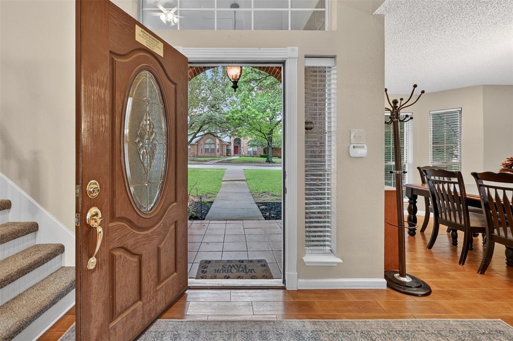 805 Fall Drive Allen, TX 75002 - Photo 4 of 21 Entry