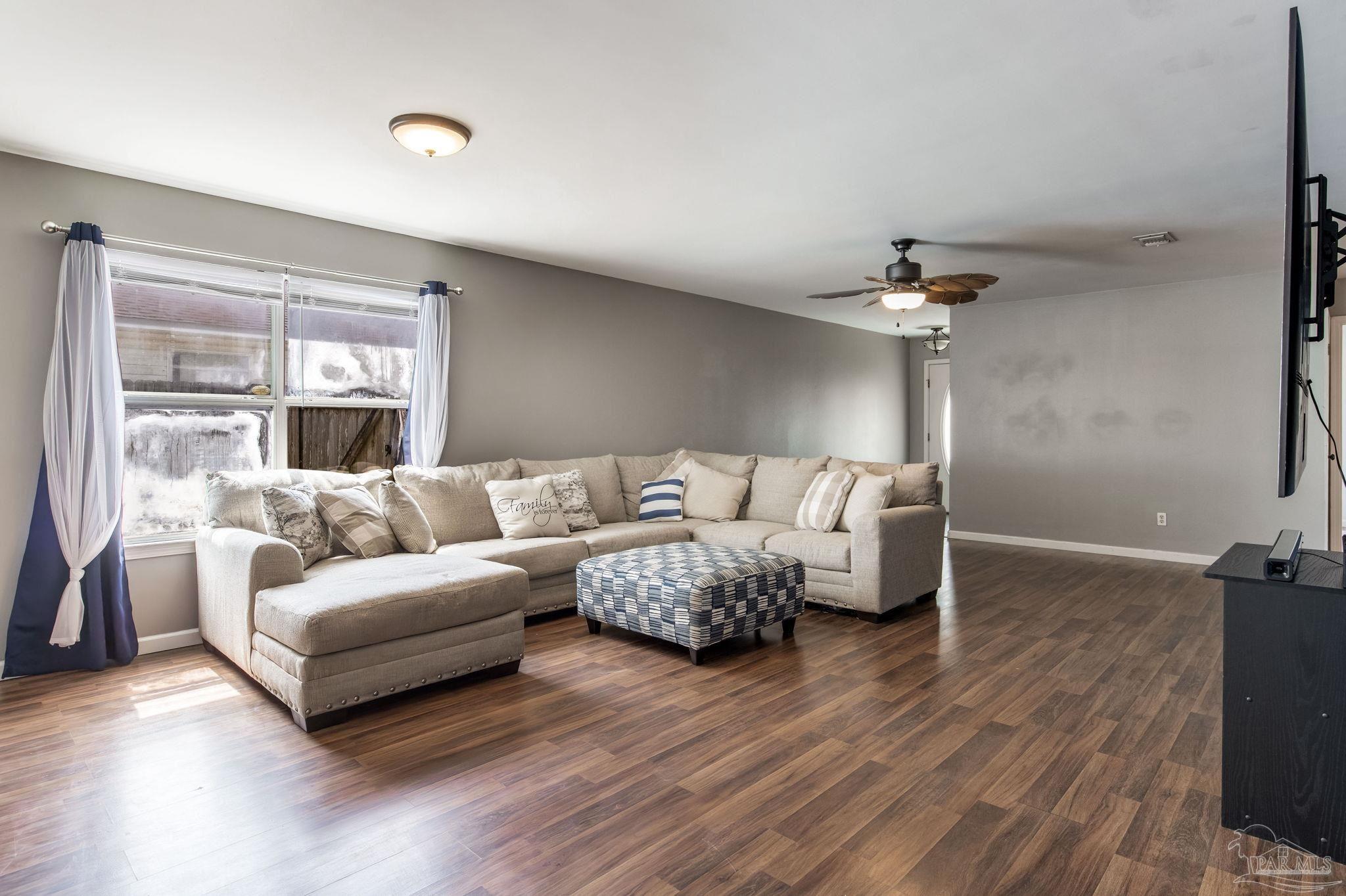 2016 Sequoia Circle Pensacola, FL 32526 - Photo 4 of 40