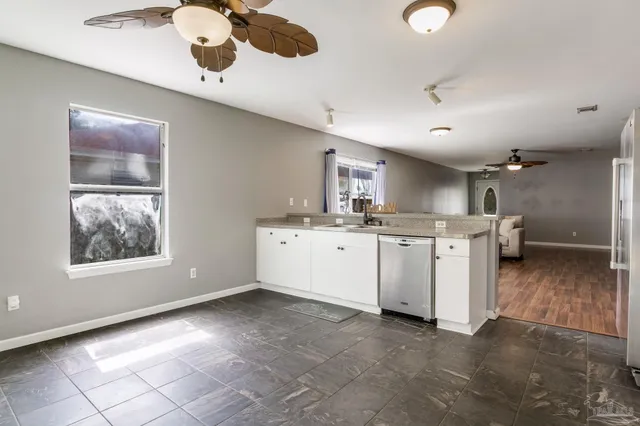 $250,000 | 2016 Sequoia Circle, Pensacola, FL 32526