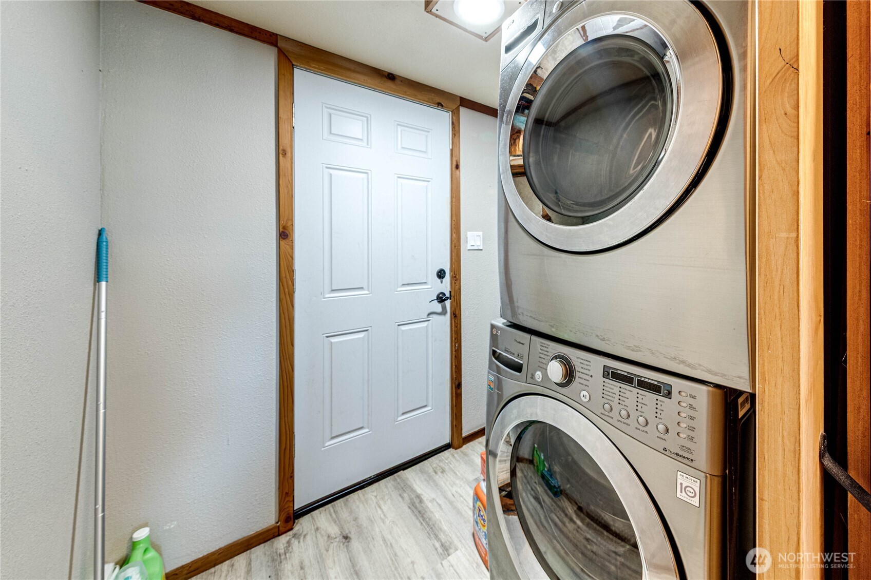 20 Smithville Road Beaver, WA 98305 - Photo 14 of 40 a utility room with dryer and washer