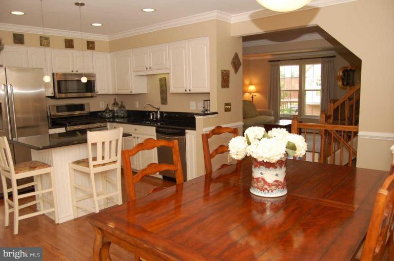 902 Rolfe Place Alexandria, VA 22314 - Photo 15 of 15 Main-Level features open floor plan!
