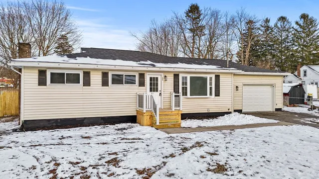 $274,900 | 20 Roxbury Street, Conklin, NY 13748