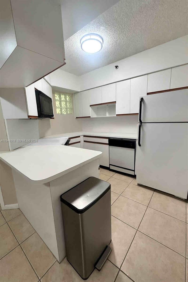 9156 Collins Avenue, Unit 302 Surfside, FL 33154 - Photo 5 of 19