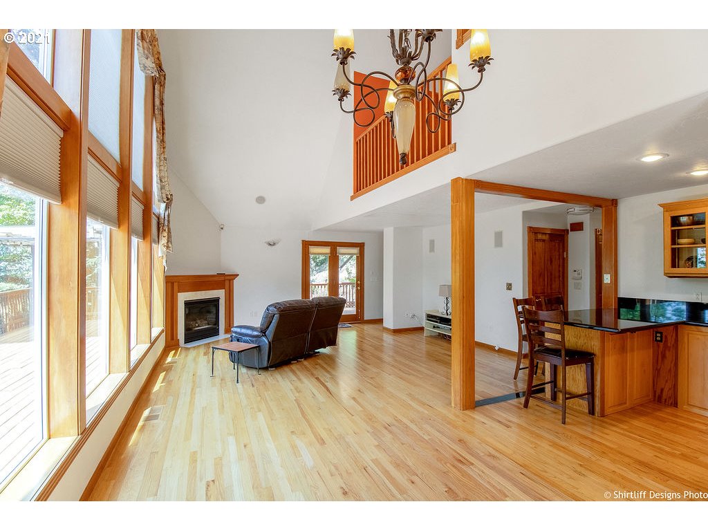 813 South 73rd Street Springfield, OR 97478 - Photo 10 of 32