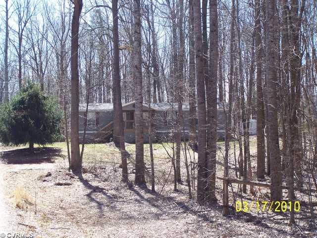 846 Namozine Road Crewe, VA 23930 - Photo 3 of 9 Exterior Front - View from the road.