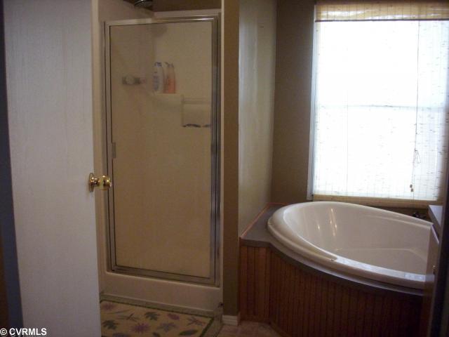 846 Namozine Road Crewe, VA 23930 - Photo 4 of 9 Master Bath - Master Bath consist of a double sink, large garden tub and shower.