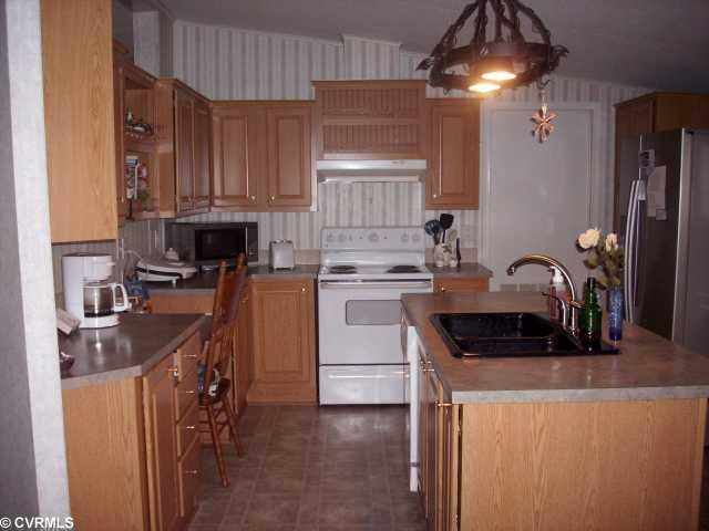 846 Namozine Road Crewe, VA 23930 - Photo 5 of 9 Kitchen - Kitchen area 1.