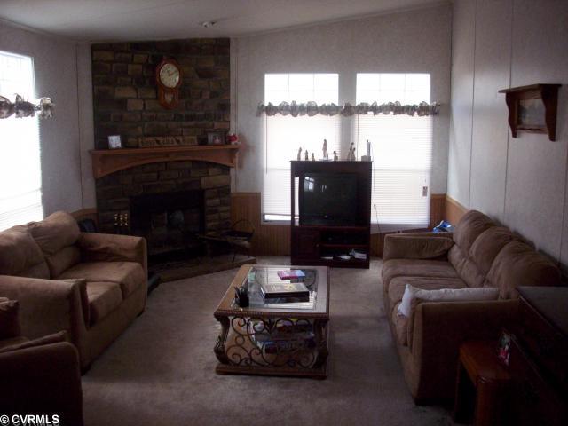 846 Namozine Road Crewe, VA 23930 - Photo 8 of 9 Den/Family/Great Room - Large -Open - Family Room. Carpet