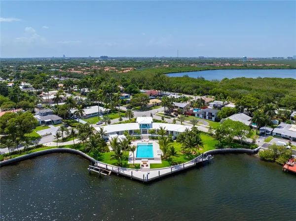 $15,000,000 | 900 North North Lake Drive, Hollywood, FL 33019