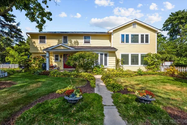 $875,000 | 83 North Park Boulevard, Glen Ellyn, IL 60137