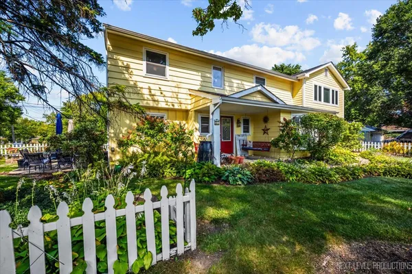 $875,000 | 83 North Park Boulevard, Glen Ellyn, IL 60137