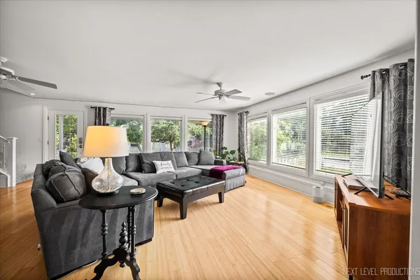 $875,000 | 83 North Park Boulevard, Glen Ellyn, IL 60137