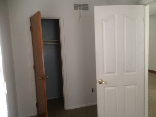 1405 Summit Street Fort Wayne, IN 46803 - Photo 4 of 5 Gallery Image 4