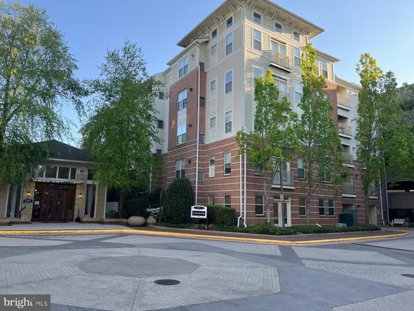 $324,999 | 2765 Centerboro Drive, Unit 361, Vienna, VA 22181