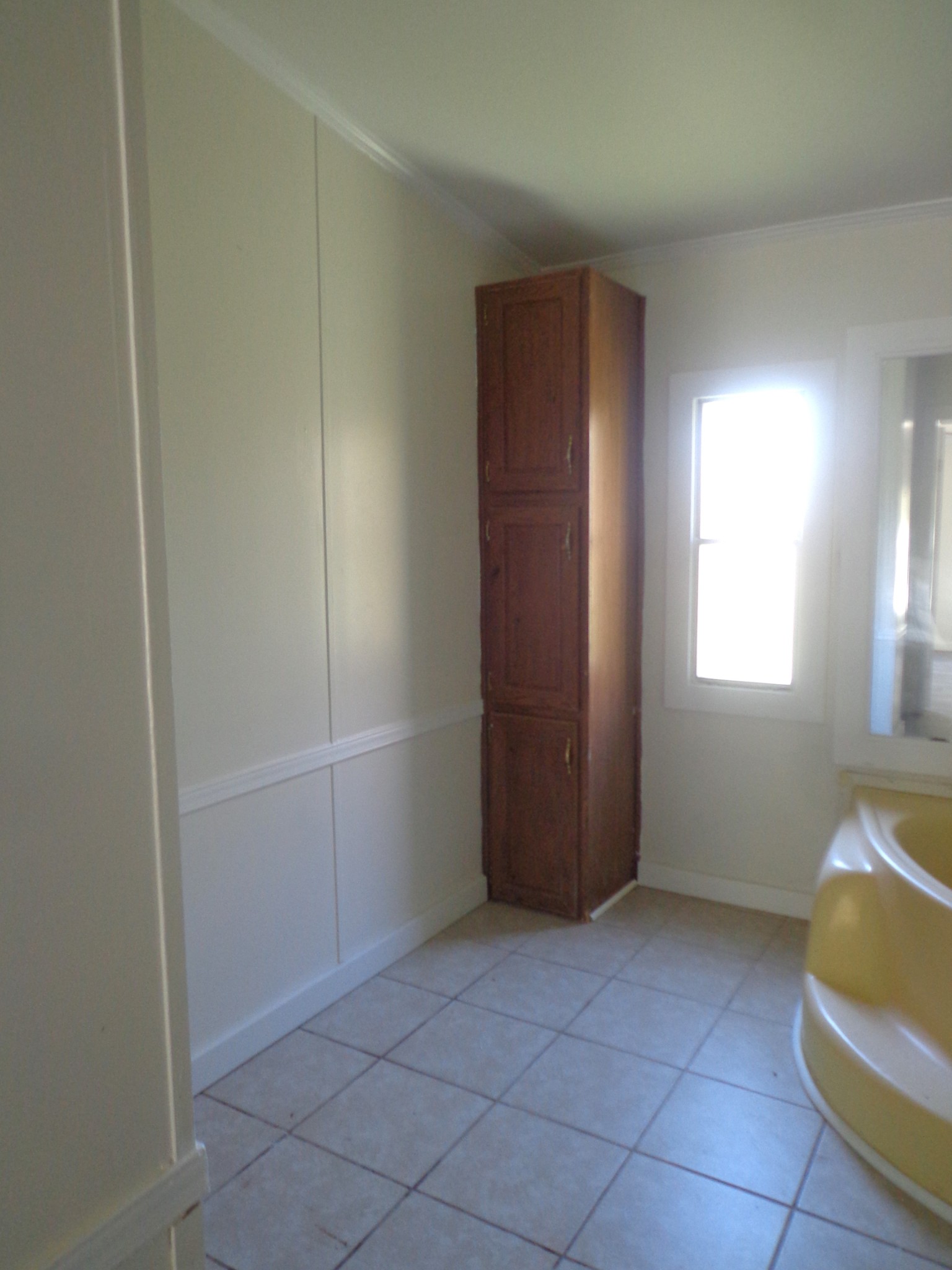 152 Baker Ridge Road Waverly, TN 37185 - Photo 8 of 20 a view of an empty room and window