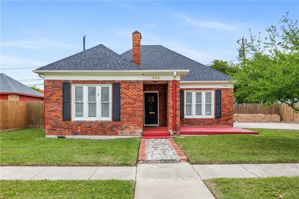 $1,950 | 330 Palmero Street, Corpus Christi, TX 78404